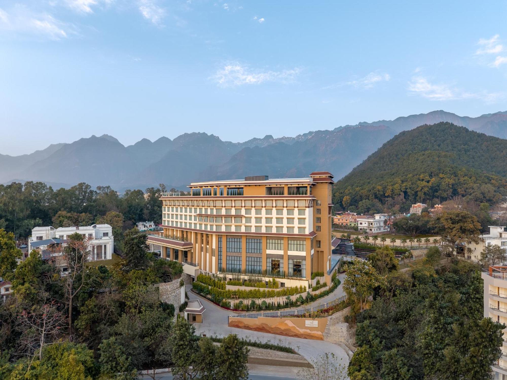 Taj Mussoorie Foothills, Dehradun Hotel Exterior foto