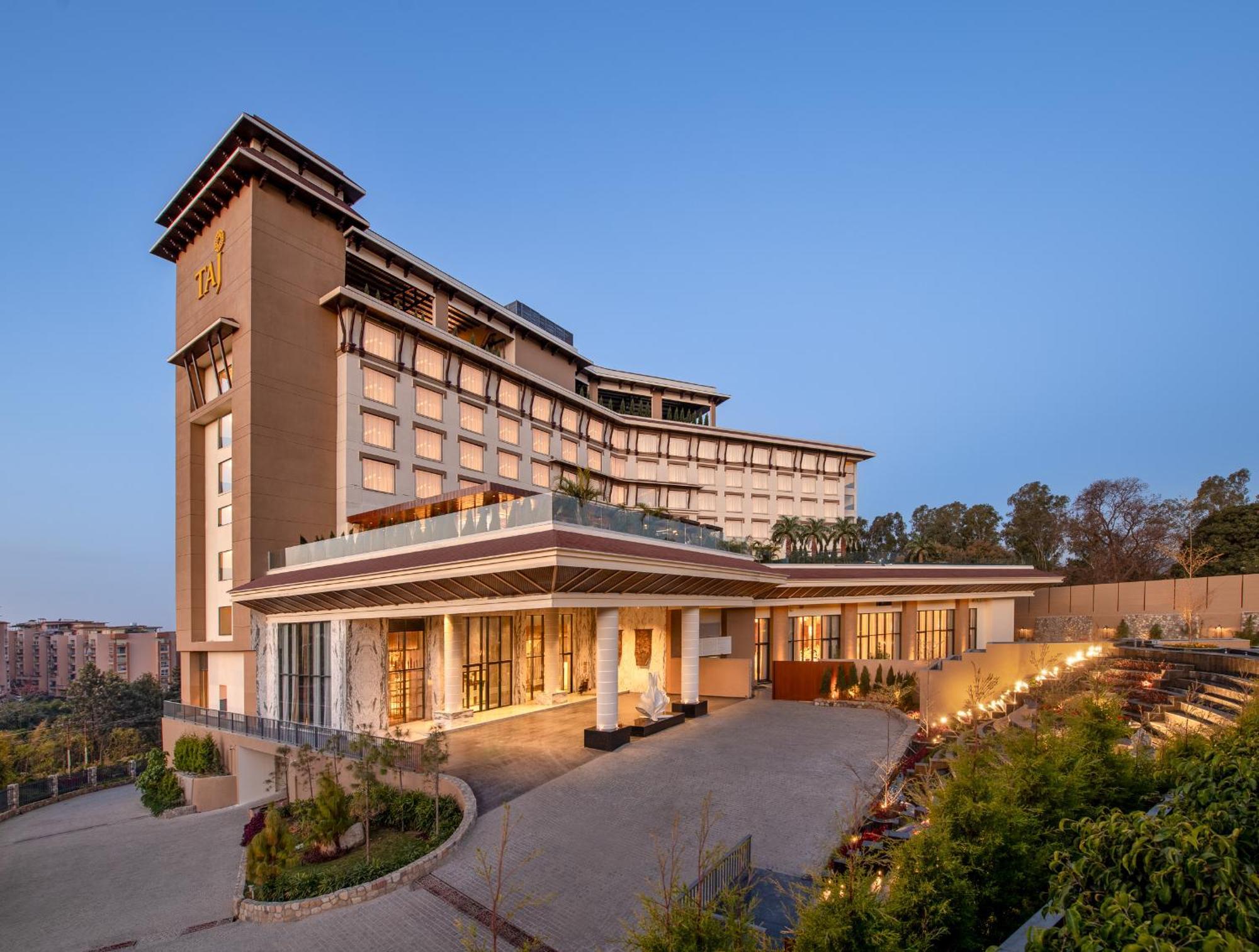 Taj Mussoorie Foothills, Dehradun Hotel Exterior foto