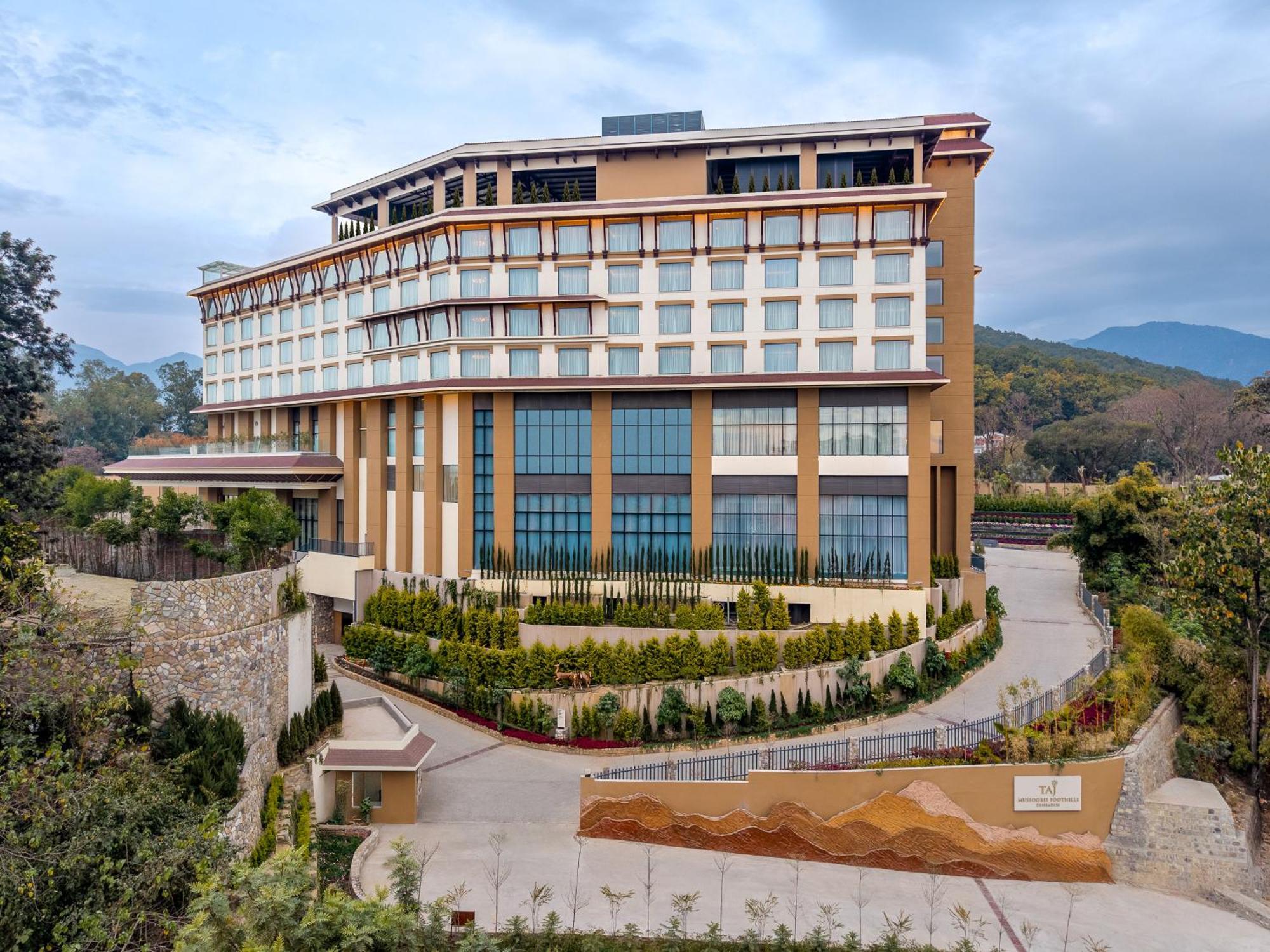 Taj Mussoorie Foothills, Dehradun Hotel Exterior foto